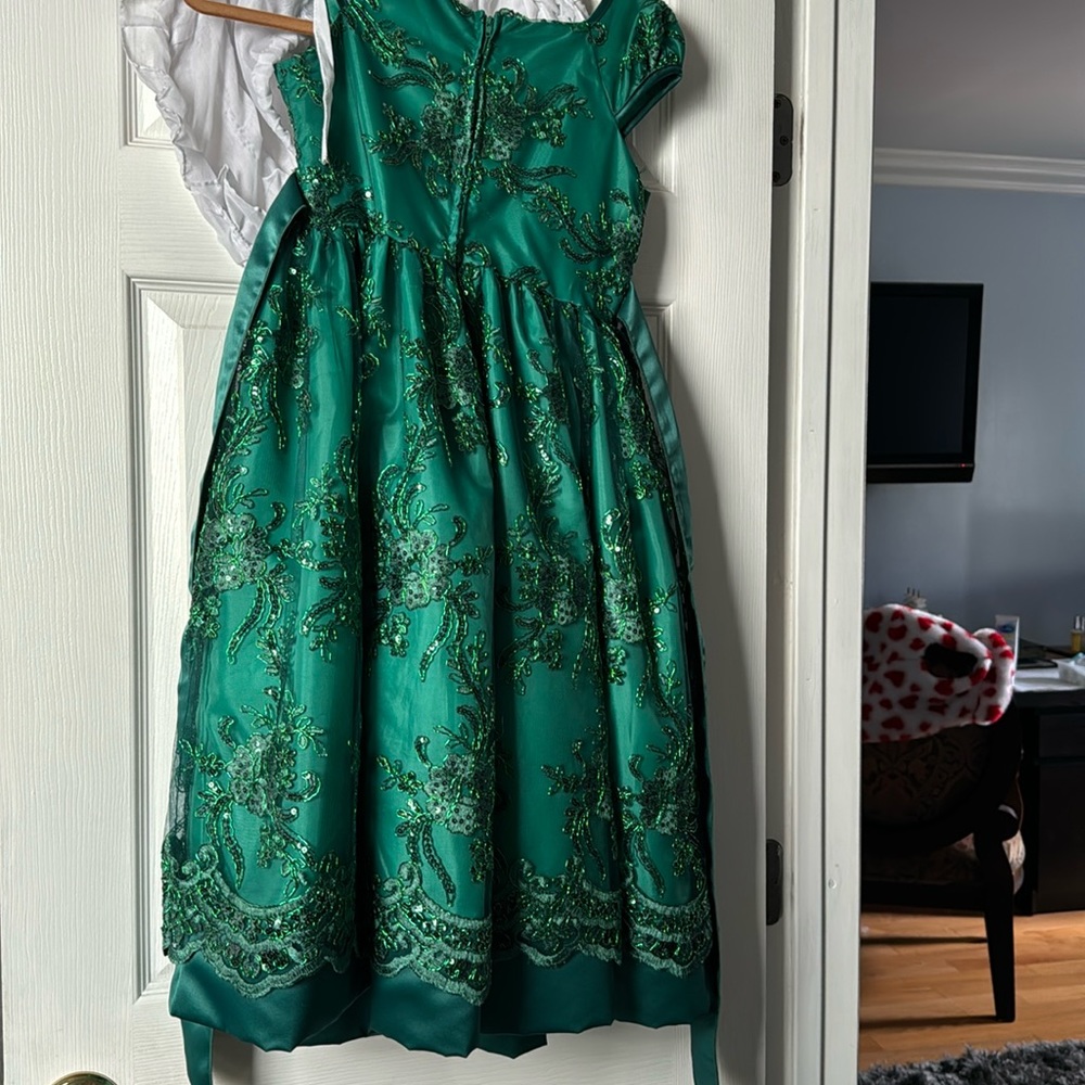 Green dress size 9-10